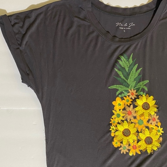 Mic and Jax Pineapple Embroidered Shirt, S - Picture 3 of 4